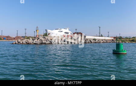 Ingresso boa verde. Porto di Burgas, il litorale del Mar Nero, Bulgaria Foto Stock