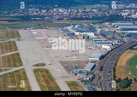 Stuttgart, Germania - 2 Settembre 2016: Foto aerea dell'aeroporto di Stoccarda (STR) in Germania. | Utilizzo di tutto il mondo Foto Stock