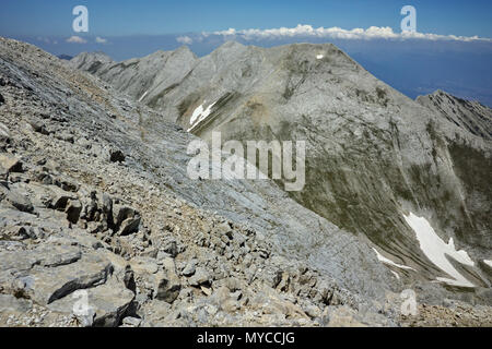 Vista panoramica del picco Kutelo e Koncheto da Vihren, montagna Pirin, Bulgaria Foto Stock