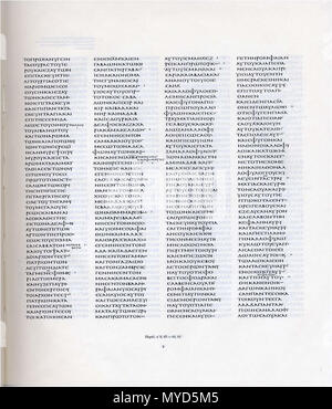 . Inglese: pagina del codex con testo 1 Chr 9:27-10:11 . Iv secolo; facsimile edizione dal 1862. sconosciuto, Tischendorf (editor) 118 Codex Sinaiticus Paralipomenon 9,27-10,11 Foto Stock