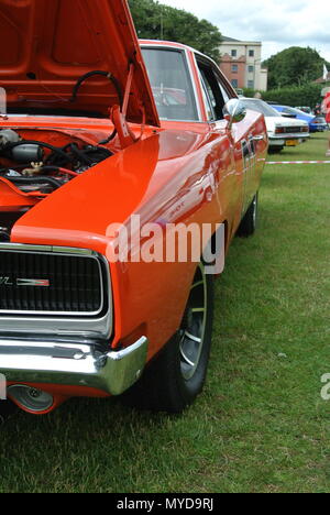" Il Generale Lee" duchi di Hazzard 1969 Dodge Charger ventilatore integrato replica sul display in English Riviera Classic Car Show, Paignton, Devon, Inghilterra. Foto Stock