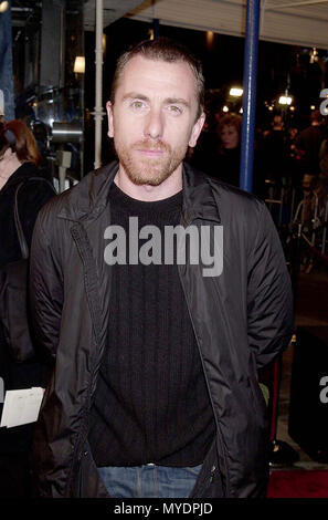 07 Dec 2000, Los Angeles, California, Stati Uniti d'America --- didascalia originale: Los Angeles, California: La premiere del cast di distanza si è tenuto presso il Westwood Village Theatre di Los Angeles. --- Image by © . / USATim Roth 233 Red Carpet Event, verticale, STATI UNITI D'AMERICA, industria cinematografica, celebrità, fotografia, Bestof, arte cultura e intrattenimento, Topix celebrità moda / Verticale, meglio di, evento nella vita di Hollywood - California, moquette rossa e dietro le quinte, USA, industria cinematografica, celebrità, movie celebrità, personaggi televisivi, musica celebrità, fotografia, Bestof, arte cultura e intrattenimento, Topix, verticali, una p Foto Stock