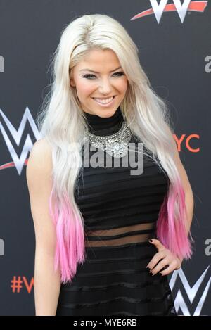 Alexa Bliss presso gli arrivi per World Wrestling Entertainment WWE evento FYC, Saban Media Center al Television Academy, North Hollywood CA Giugno 6, 2018. Foto di: Dee Cercone/Everett Collection Foto Stock