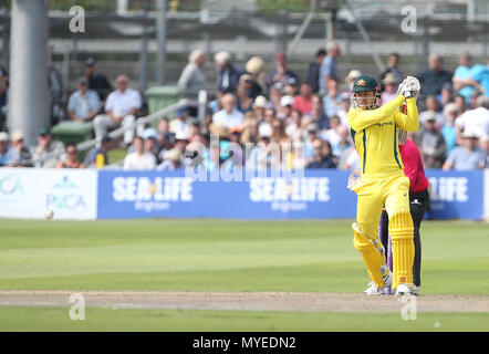 Hove, Regno Unito. Il 7 giugno, 2018. Marcus Stoinis dell Australia durante il tour match tra Sussex v Australia al primo centro di County Ground, Hove su 7 giugno, 2018 nel Sussex, Inghilterra. Solo uso editoriale Credito: Paolo Terry foto/Alamy Live News Foto Stock