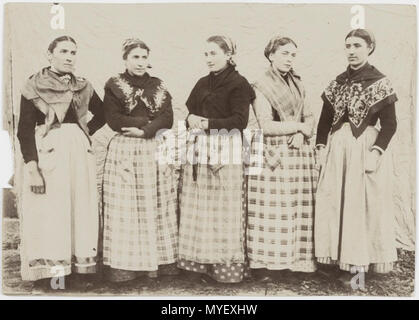 220 Groupe de cinq femmes - non identifié Foto Stock