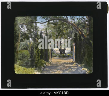 Arcady, George Owen Knapp house, Sycamore Canyon Road, Montecito, California. Giardino inferiore, la passerella di exedra Foto Stock