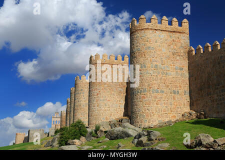 Mura medievali della città di Avila, Spagna Foto Stock