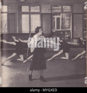 260 Irène Popard en 1950, à figlio Ecole, 10 avenue de la Grande Armée, Parigi Foto Stock