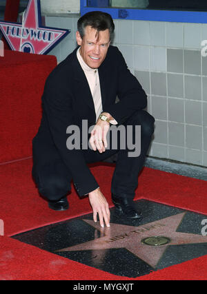 Randy Travis ha ricevuto il 2264th stella sulla Hollywood Walk of fame a Los Angeles. Settembre 29, 2004. - 06-TravisRandy 006.jpg06-TravisRandy 006 evento nella vita di Hollywood - California, tappeto rosso Evento, STATI UNITI D'AMERICA, industria cinematografica, celebrità, fotografia, Bestof, arte cultura e intrattenimento, Topix celebrità moda, migliori della vita di Hollywood, evento nella vita di Hollywood - California, movie celebrità, personaggi televisivi, musica celebrità, Topix, Bestof, arte cultura e intrattenimento, fotografia, inchiesta tsuni@Gamma-USA.com , Tsuni Credito / STATI UNITI D'AMERICA, premiato con una stella sulla Holl Foto Stock