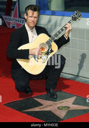 Randy Travis ha ricevuto il 2264th stella sulla Hollywood Walk of fame a Los Angeles. Settembre 29, 2004. - 10-TravisRandy 010.jpg10-TravisRandy 010 evento nella vita di Hollywood - California, tappeto rosso Evento, STATI UNITI D'AMERICA, industria cinematografica, celebrità, fotografia, Bestof, arte cultura e intrattenimento, Topix celebrità moda, migliori della vita di Hollywood, evento nella vita di Hollywood - California, movie celebrità, personaggi televisivi, musica celebrità, Topix, Bestof, arte cultura e intrattenimento, fotografia, inchiesta tsuni@Gamma-USA.com , Tsuni Credito / STATI UNITI D'AMERICA, premiato con una stella sulla Holl Foto Stock