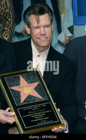 Randy Travis ha ricevuto il 2264th stella sulla Hollywood Walk of fame a Los Angeles. Settembre 29, 2004. - 14-TravisRandy 013.jpg14-TravisRandy 013 evento nella vita di Hollywood - California, tappeto rosso Evento, STATI UNITI D'AMERICA, industria cinematografica, celebrità, fotografia, Bestof, arte cultura e intrattenimento, Topix celebrità moda, migliori della vita di Hollywood, evento nella vita di Hollywood - California, movie celebrità, personaggi televisivi, musica celebrità, Topix, Bestof, arte cultura e intrattenimento, fotografia, inchiesta tsuni@Gamma-USA.com , Tsuni Credito / STATI UNITI D'AMERICA, premiato con una stella sulla Holl Foto Stock