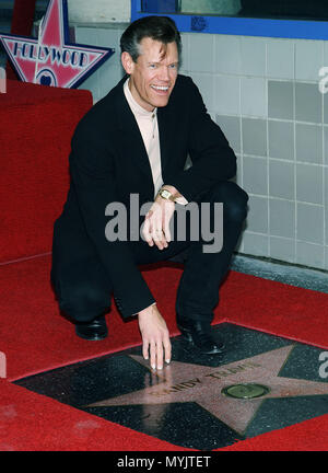 Randy Travis ha ricevuto il 2264th stella sulla Hollywood Walk of fame a Los Angeles. Settembre 29, 2004. - TravisRandy016.jpgTravisRandy016 evento nella vita di Hollywood - California, tappeto rosso Evento, STATI UNITI D'AMERICA, industria cinematografica, celebrità, fotografia, Bestof, arte cultura e intrattenimento, Topix celebrità moda, migliori della vita di Hollywood, evento nella vita di Hollywood - California, movie celebrità, personaggi televisivi, musica celebrità, Topix, Bestof, arte cultura e intrattenimento, fotografia, inchiesta tsuni@Gamma-USA.com , Tsuni Credito / STATI UNITI D'AMERICA, premiato con una stella sulla Hollywood Wa Foto Stock