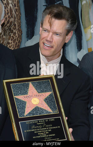 Randy Travis ha ricevuto il 2264th stella sulla Hollywood Walk of fame a Los Angeles. Settembre 29, 2004. - TravisRandy022.jpgTravisRandy022 evento nella vita di Hollywood - California, tappeto rosso Evento, STATI UNITI D'AMERICA, industria cinematografica, celebrità, fotografia, Bestof, arte cultura e intrattenimento, Topix celebrità moda, migliori della vita di Hollywood, evento nella vita di Hollywood - California, movie celebrità, personaggi televisivi, musica celebrità, Topix, Bestof, arte cultura e intrattenimento, fotografia, inchiesta tsuni@Gamma-USA.com , Tsuni Credito / STATI UNITI D'AMERICA, premiato con una stella sulla Hollywood Wa Foto Stock