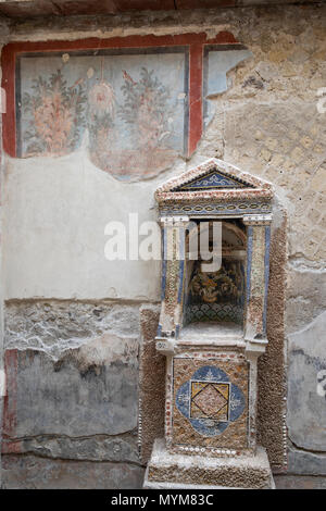 Dipinti murali e mosaici dell'antico sito archeologico romano di Ercolano, Ercolano, Napoli, Campania, Italia, Europa
