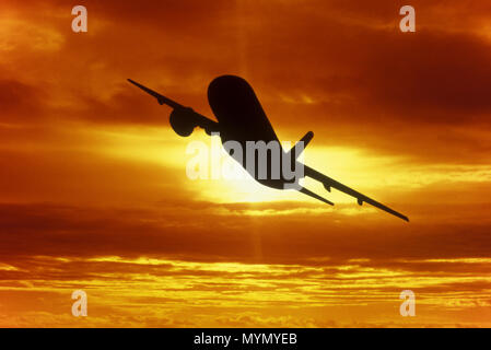 1992 Silhouette storico di volo aereo commerciale Foto Stock