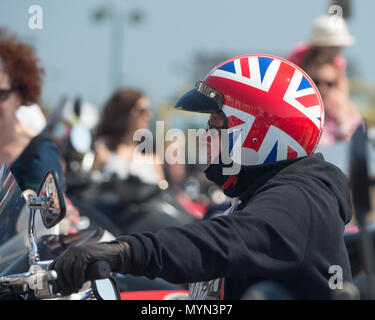 I motociclisti di tutta Europa si incontrano a Hastings Celebrando 40 anni del leggendario Mayday girare in bicicletta1066. La Gran Bretagna è più grande di libero a frequentare la motocicletta festival, Mayday Bank Holiday weekend 2018 dotate di: atmosfera, vista in cui: East Sussex, England, Regno Unito quando: 07 maggio 2018 Credit: Wheatley/WENN Foto Stock