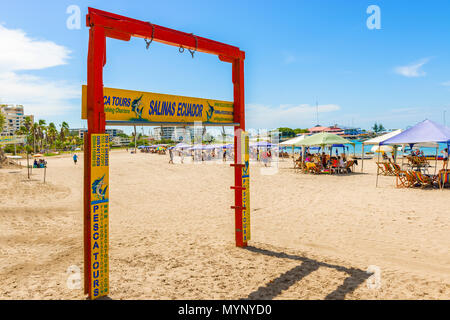 Salinas Ecuador - Aprile13, 2016: vista a la Playa de Chipipe in Salinas Ecuador. Foto Stock