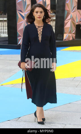 6 giugno 2018 - Jessie Ware frequentando la Royal Academy of Arts Estate Anteprima della Fiera partito, Burlington House di Londra, Inghilterra, Regno Unito Foto Stock