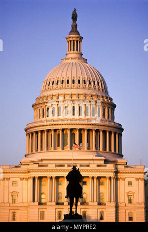 1992 cupola storico United States Capitol Building ULISSE GRANT STATUA WASHINGTON DC USA Foto Stock