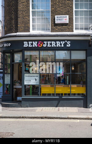 Ben e Jerry's Ice Cream Parlor in Wardour Street, Soho, London, England, Regno Unito Foto Stock