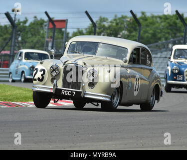 Graham amore, Alastair amore, Jaguar Mk VII, HRDC Touring grandi, TCR UK weekend di gara di Brands Hatch, giugno 2018, auto racing, auto, il circuito da corsa di classe Foto Stock