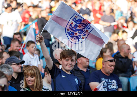 Leeds, Regno Unito. Il 7 giugno, 2018. Tifosi inglesi prima della International amichevole tra Inghilterra e Costa Rica a Elland Road il 7 giugno 2018 a Leeds, Inghilterra. (Foto di Daniel Chesterton/phcimages) Credit: Immagini di PHC/Alamy Live News Foto Stock