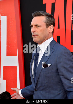 Los Angeles, Stati Uniti d'America. Il 7 giugno, 2018. Jon Hamm in premiere mondiale per 'tag' al Regency Village Theatre. Immagine: Sarah Stewart Credito: Sarah Stewart/Alamy Live News Foto Stock