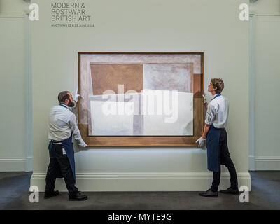 Londra, Regno Unito. 8 Giugno, 2018. Ben Nicholson, 1966 (Ios), est £0.7-1m - Modern & Post-War arte inglese, parte della moderna arte inglese settimana Sotheby's New Bond Street, Londra, il 12-13 giugno 2018. Credito: Guy Bell/Alamy Live News Foto Stock