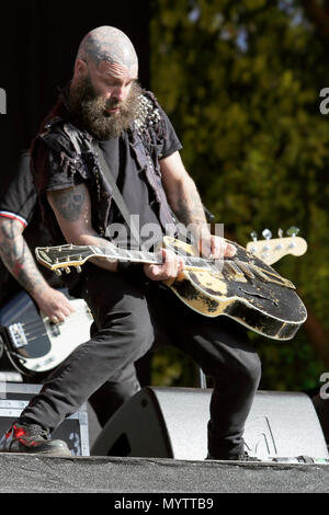 Tim Armstrong di rancido esegue sul palco della Barclaycard presenta British Summer Time Festival in Hyde Park il 1 luglio 2017 a Londra. Foto Stock