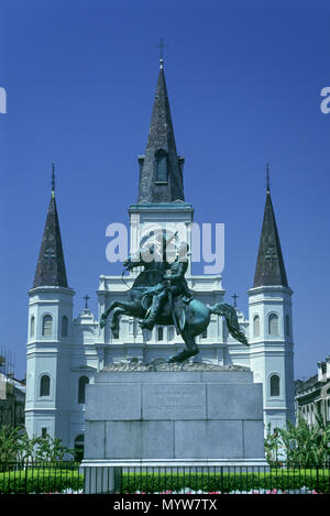 Storico 1992 Andrew Jackson STATUA DI SAINT LOUIS CATTEDRALE Jackson Square del Quartiere Francese di New Orleans in Louisiana USA Foto Stock