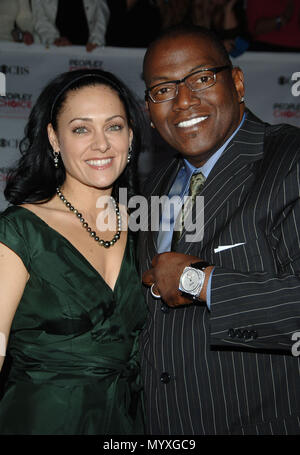 Randy Jackson e la moglie Erika arrivando al popolo Choice Awards presso lo Shrine Auditorium di Los Angeles. Il 9 gennaio 2007. headshot contatto visivo sorriso watchJacksonRandy Erika105 evento nella vita di Hollywood - California, tappeto rosso Evento, STATI UNITI D'AMERICA, industria cinematografica, celebrità, fotografia, Bestof, arte cultura e intrattenimento, celebrità moda, migliori della vita di Hollywood, evento nella vita di Hollywood - California, moquette rossa e dietro le quinte, musica celebrità, Topix, coppia, famiglia ( marito e moglie ) e i bambini- figli, fratelli e sorelle inchiesta tsuni@Gamma-USA.com, Credito Tsuni / USA, 2006-2009 Foto Stock