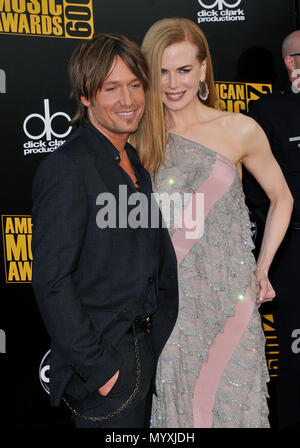 Keith Urban  Nicole Kidman 68 - 2009 American Music Awards presso il Nokia Theatre di Los Angeles.Keith Urban  Nicole Kidman 68 evento nella vita di Hollywood - California, tappeto rosso Evento, STATI UNITI D'AMERICA, industria cinematografica, celebrità, fotografia, Bestof, arte cultura e intrattenimento, celebrità moda, migliori della vita di Hollywood, evento nella vita di Hollywood - California, moquette rossa e dietro le quinte, musica celebrità, Topix, coppia, famiglia ( marito e moglie ) e i bambini- figli, fratelli e sorelle inchiesta tsuni@Gamma-USA.com, Credito Tsuni / USA, 2006-2009 Foto Stock