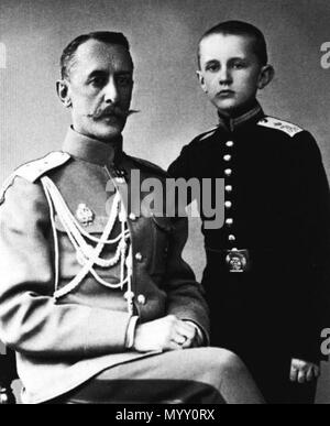 . Inglese: Generale Dmitry Shcherbachev con suo figlio Alexander in generale il personale Amademy . circa 1909. 39 sconosciuto Shcherbachev generale con suo figlio Foto Stock