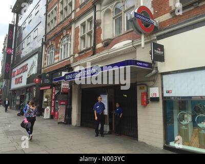 Londra, Regno Unito. 06 Ago, 2015. Tubo di Londra sciopero: di solito un pranzo stazione di Bond Street è chiusa e circonda sono chiari. Il 6 agosto 2015. Credito: Lee Moran/StockimoNews/Alamy Live News Foto Stock