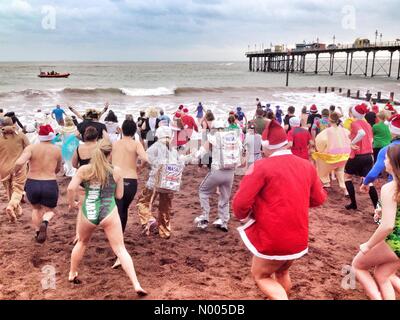 Teignmouth Boxing Day dip Foto Stock