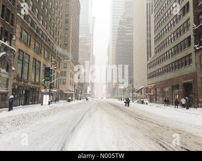 New York, Stati Uniti d'America. 23 gennaio, 2016. Winter Wonderland NYC Credito: Leon / StockimoNews/Alamy Live News Foto Stock