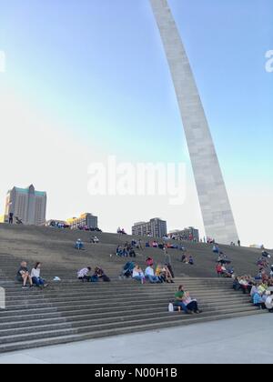 St. Louis, Missouri negli Stati Uniti d'America. Trentesimo Sep, 2017. usaf il settantesimo compleanno con un concerto presso il Gateway Arch, 30 settembre 2017. Credito: irkin09/stockimonews/alamy live news Foto Stock