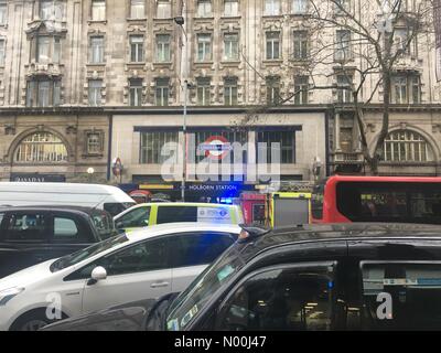 Londra, Regno Unito. 06 Dic, 2017. Londra stazione della metropolitana di Holborn chiusa per incidente. Credito: nitin sood/stockimonews/alamy live news Foto Stock