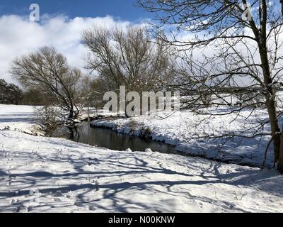 Ponteland, Newcastle upon Tyne, Regno Unito. Il 27 febbraio, 2018. Coperta di neve la Gran Bretagna Credito: ekono/StockimoNews/Alamy Live News Foto Stock