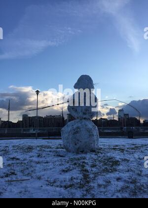 Londra, Regno Unito. Il 27 febbraio, 2018. Pupazzo di neve nel centro di Londra Credito: Julija/StockimoNews/Alamy Live News Foto Stock