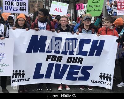 Seattle, Washington, Stati Uniti d'America. 24 Mar, 2018. Marzo per la nostra vita, Seattle : 24 marzo 2018 Credit: Kevin Schafer/StockimoNews/Alamy Live News Foto Stock