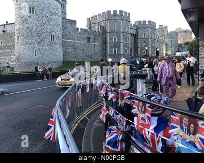 Windsor, Regno Unito. 15 Maggio, 2018. Persone che già il campeggio per il Royal Wedding! Windsor, 15 maggio 2018. Credito: philipmbarnes/StockimoNews/Alamy Live News Foto Stock