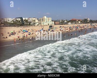 Santa Monica, California, Stati Uniti d'America. 03Sep, 2018. USA meteo: Santa Monica spiaggia affollata, la California il Labor Day holiday Credito: PennPix/Matt Pennington/StockimoNews/Alamy Live News Foto Stock