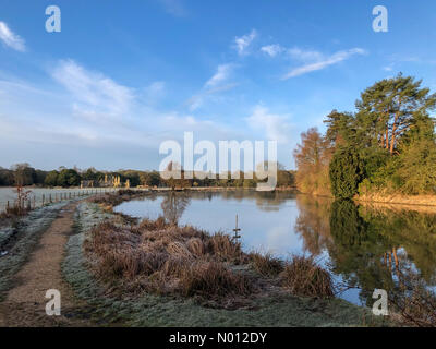 Meteo nel Regno Unito: Soleggiato a Farnham. Waverley Lane, Farnham. 03rd marzo 2020. Un inizio freddo e frosty al giorno per le contee domestiche. Tempo di sole all'Abbazia di Waverley vicino a Farnham nel Surrey. Credit: Jamesjagger/StockimoNews/Alamy Live News Foto Stock