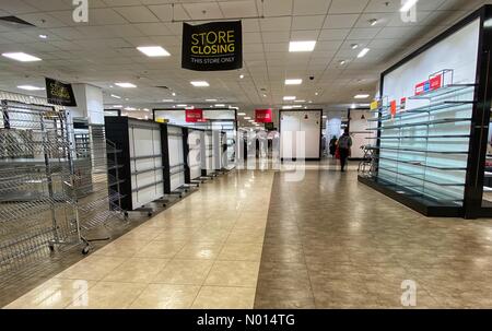 Exeter, Devon, Regno Unito. 14 maggio 2021. Ultimo giorno di Debenhams che chiude la vendita a Exeter, Devon, UK. Credit: Nidpor/Alamy Live News Foto Stock