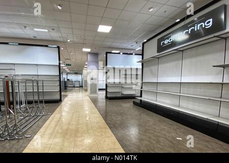 Exeter, Devon, Regno Unito. 14 maggio 2021. Ultimo giorno di Debenhams che chiude la vendita a Exeter, Devon, UK. Credit: Nidpor/Alamy Live News Foto Stock