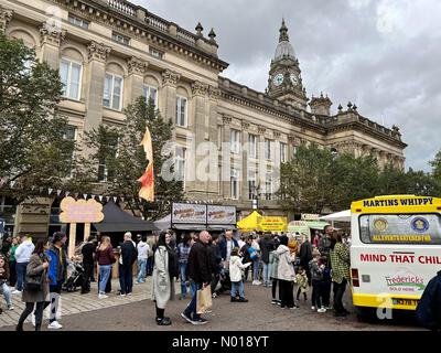 Bolton Food and drink Festival. 18° Bolton Food and drink Festival il più grande festival gastronomico del Nord Ovest durante il fine settimana di August Bank Holiday. Bancarelle fuori dal municipio. Crediti: Lancashire Images/StockimoNews/Alamy Live News Foto Stock