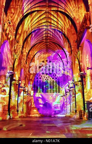 Exeter Cathedral, Devon, Regno Unito. 9 gennaio 2024. Luxmuralis: Corona e incoronazione uno spettacolare spettacolo di suoni e luci alla Cattedrale di Exeter. Solo per uso editoriale. Creato da Luxmuralis in collaborazione con Historic Royal Palaces. Crediti: Nidpor/StockimoNews/Alamy Live News Foto Stock