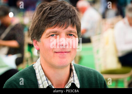 Orazio Morpugo , storico e scrittore in materia ambientale, parlando all'Hay Festival della letteratura e delle arti, Maggio 2018 Foto Stock