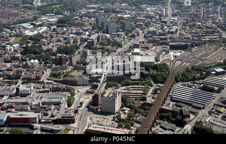 Vista aerea di Stockport centro città vicino a Manchester, Regno Unito Foto Stock